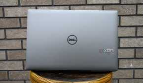 Dell Precision 5690 lid against brick wall