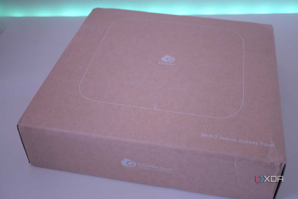 EnGenius ECW536 box
