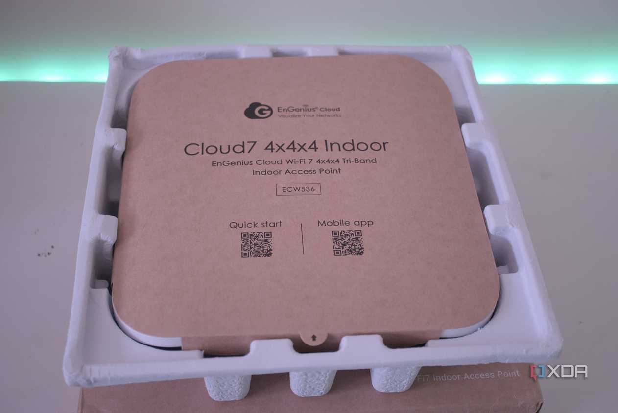 EnGenius ECW536 packaging
