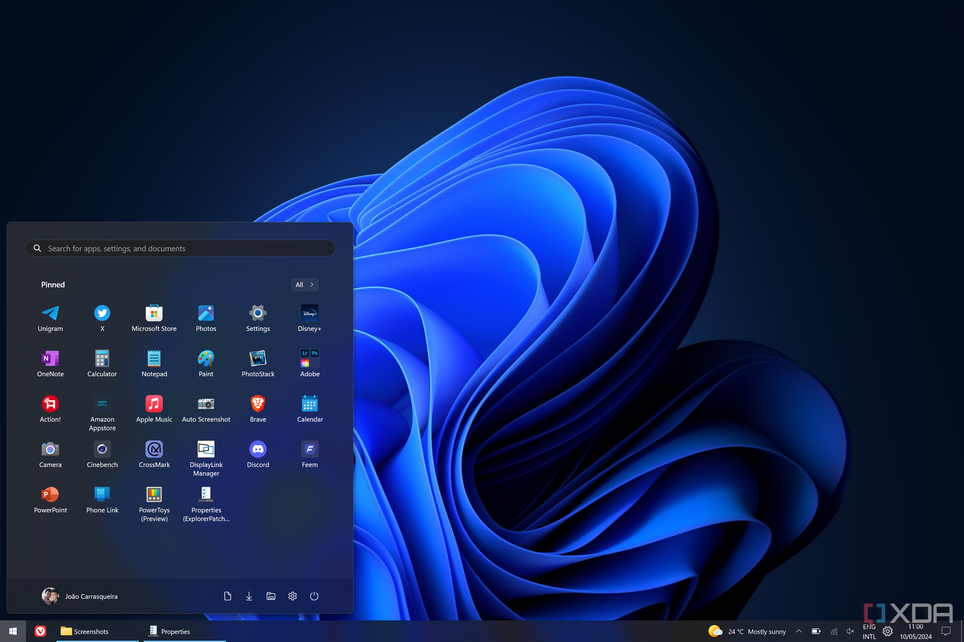 Screenshot of a Windows 11 desktop with a left-aligned Start menu with recommended content disabled and five rows of pinned items