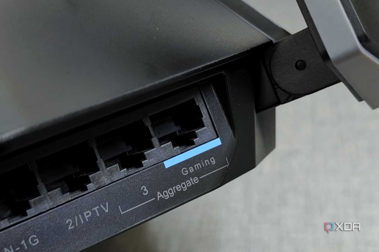 An image showing the gaming port on the Reyee E6 AX6000 router.