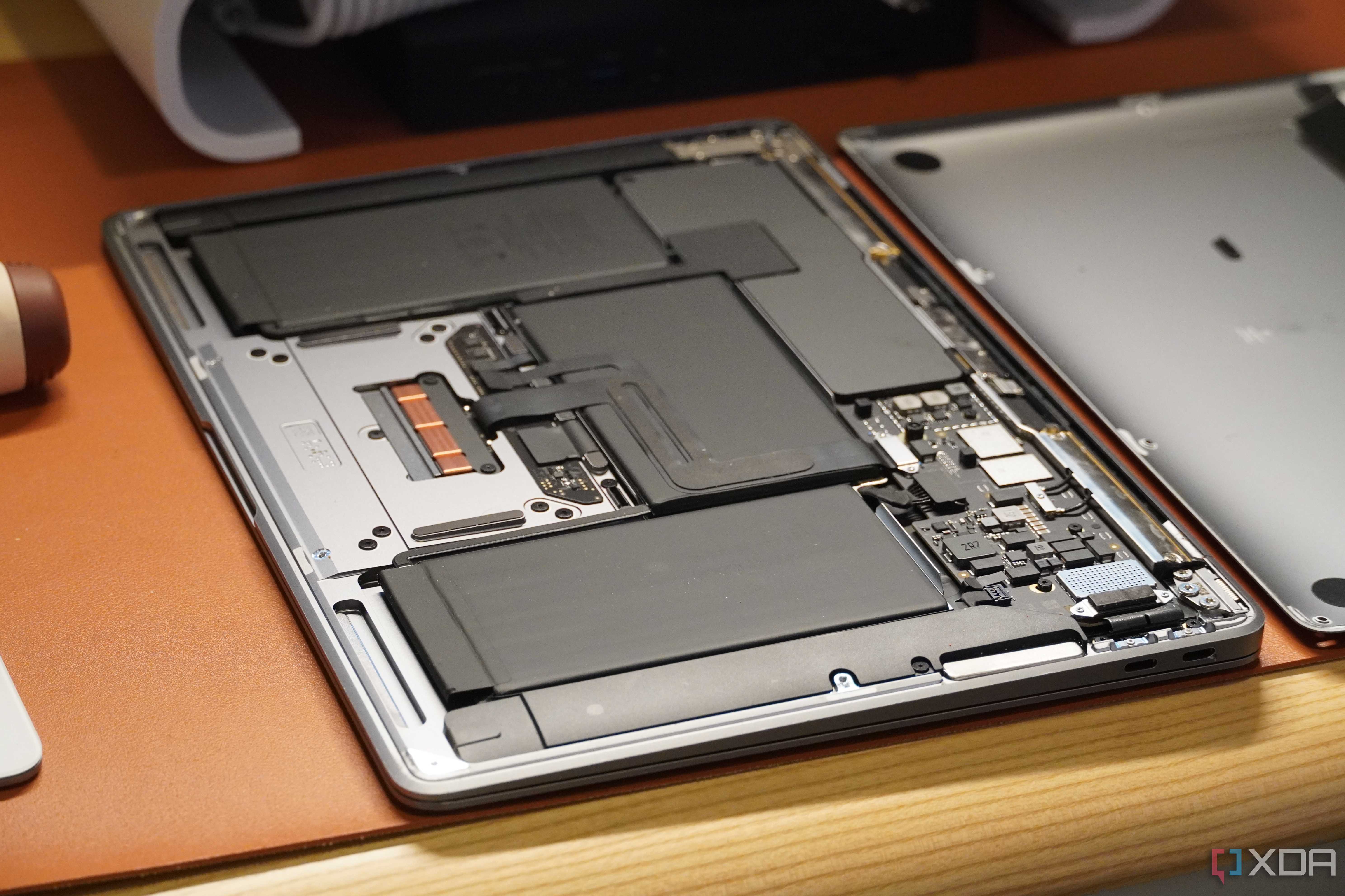 The top case of an M1 MacBook Air.