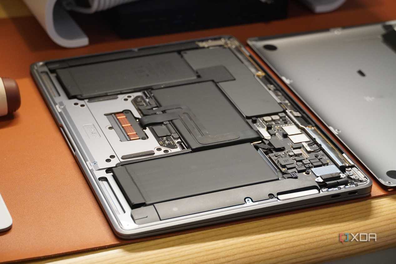 The top case of an M1 MacBook Air.