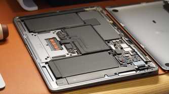 The top case of an M1 MacBook Air.