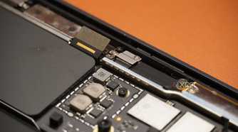 The display connector on the inside of an M1 MacBook Air.