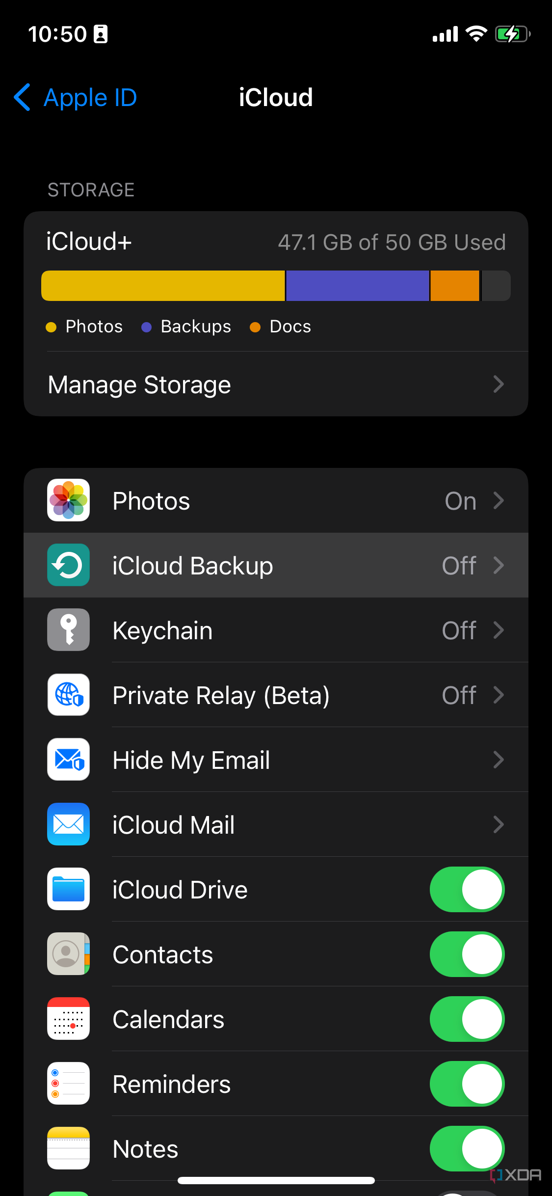 An iPhone Settings app screenshot that highlights the iCloud menu.