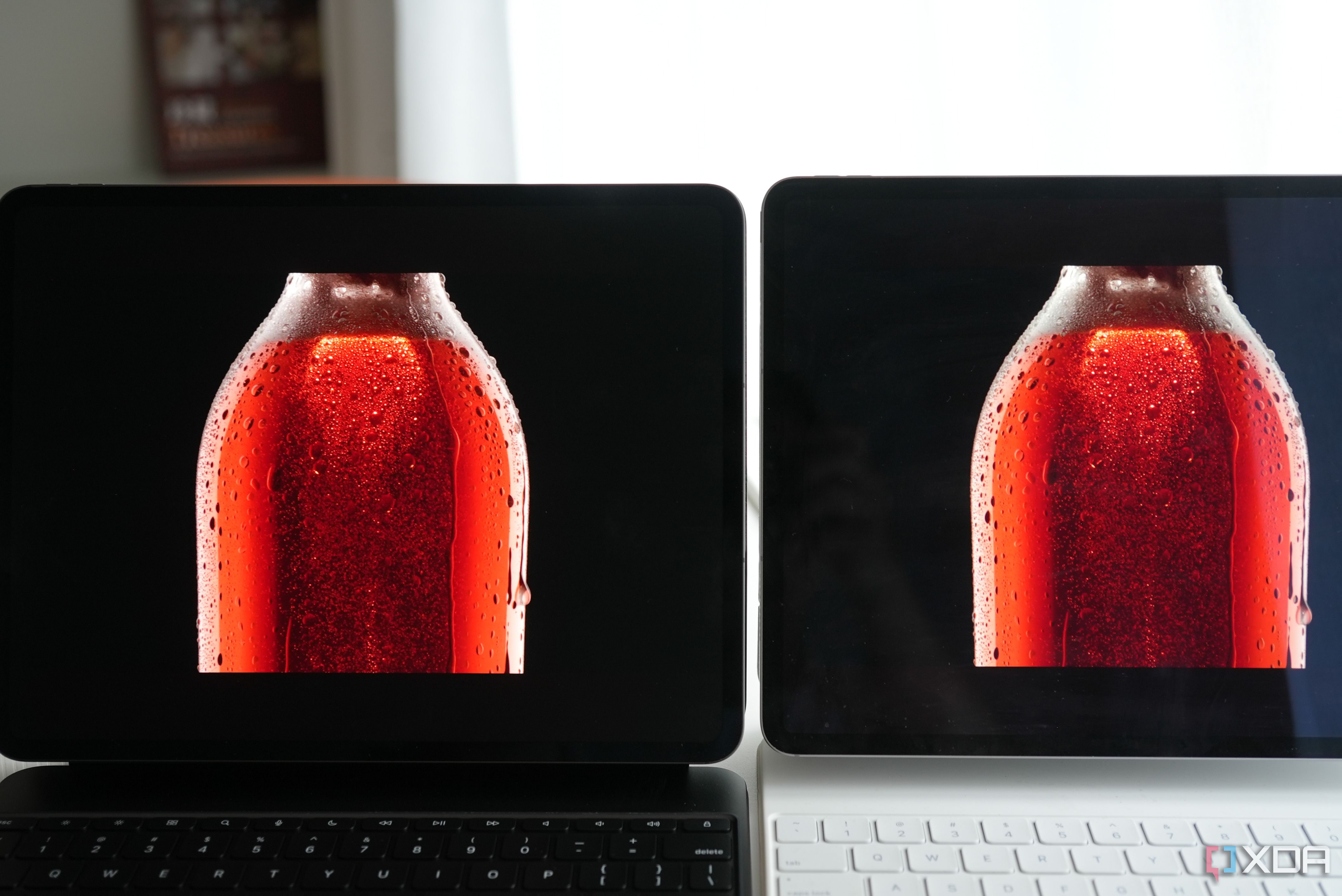 M4 iPad Pro (left) and M2 iPad Pro (right)