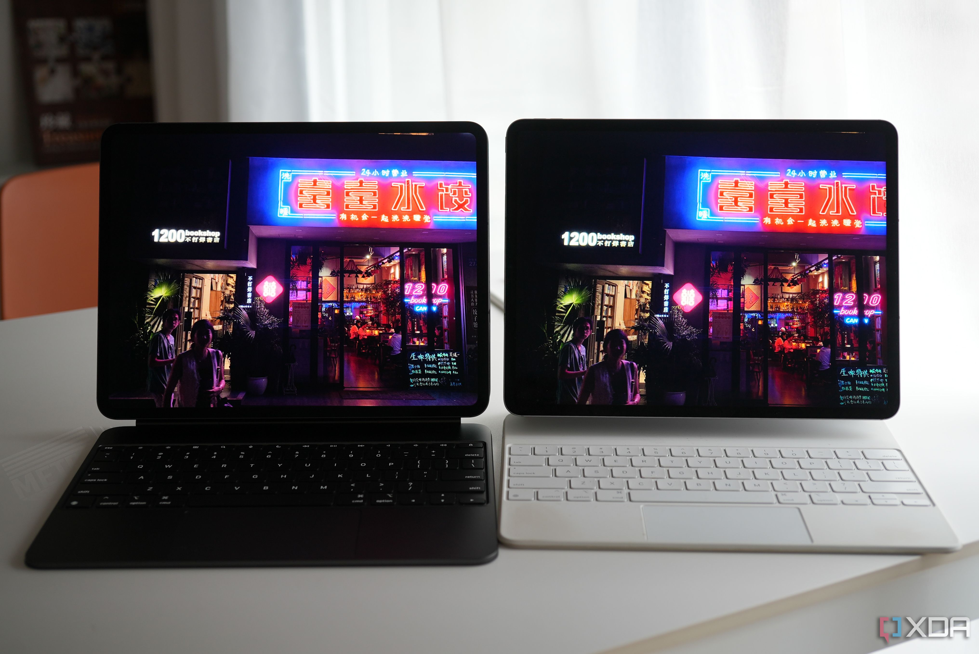 M4 iPad Pro (left) and M2 iPad Pro (right)