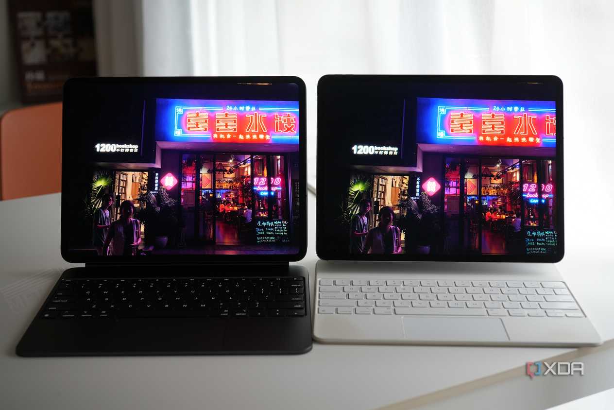 M4 iPad Pro (left) and M2 iPad Pro (right)
