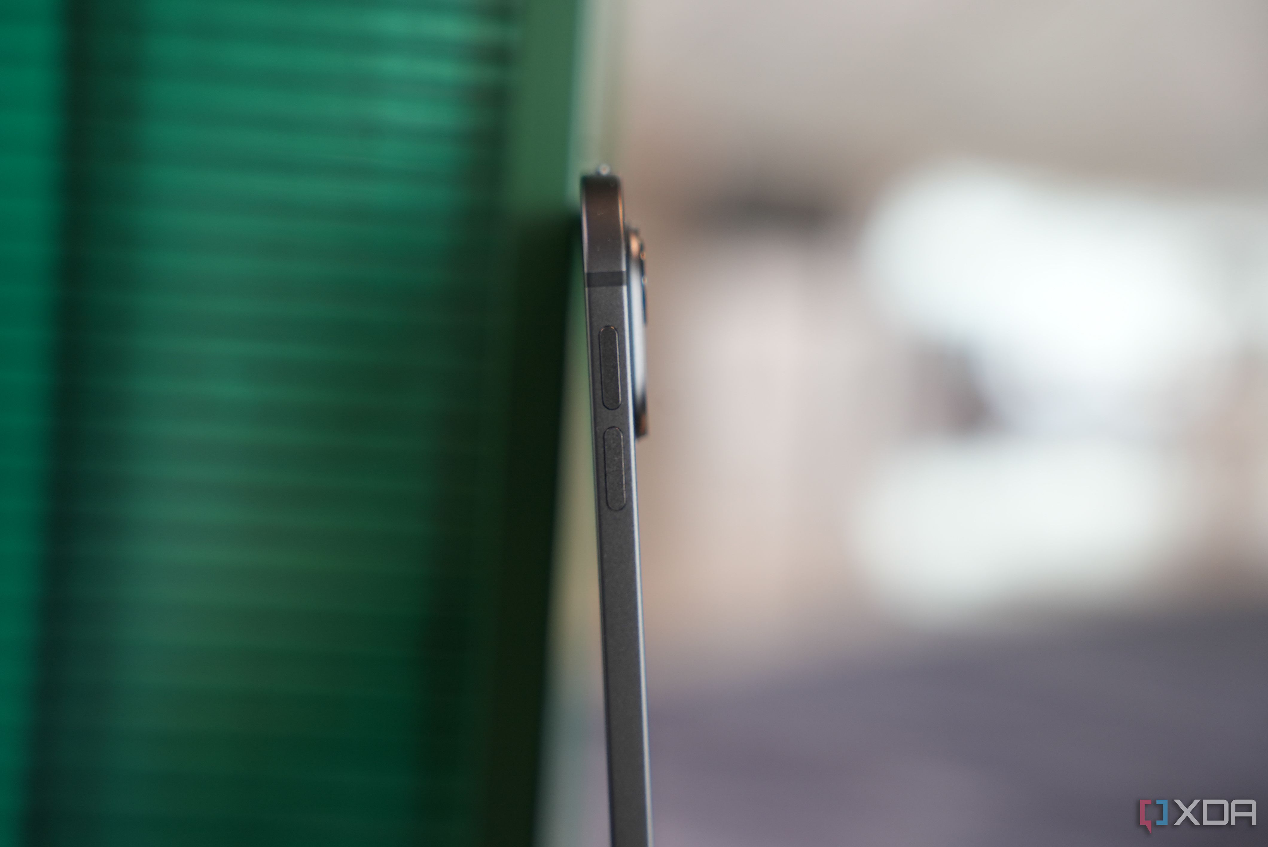 M4 iPad Pro from the side