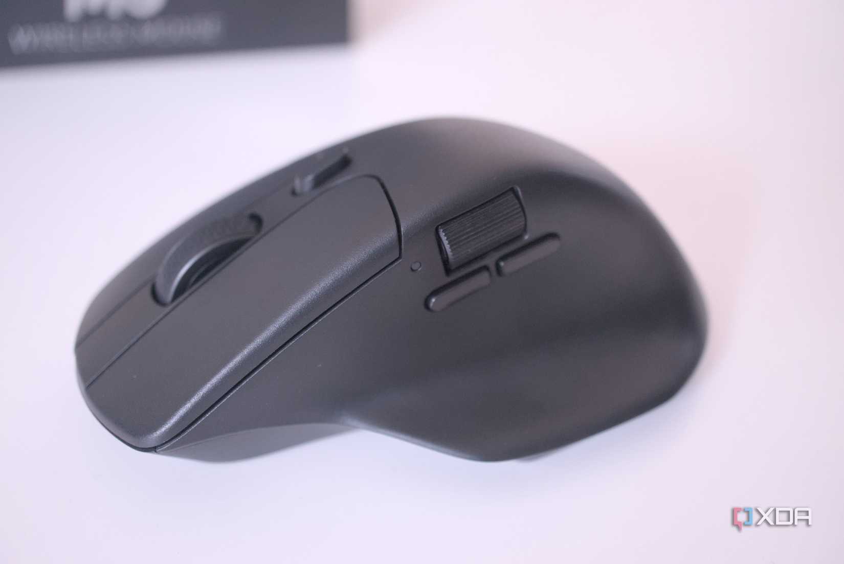 Side of the Keychron M6