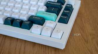 Close-up of the arrow keys on the Keychron Q1 HE