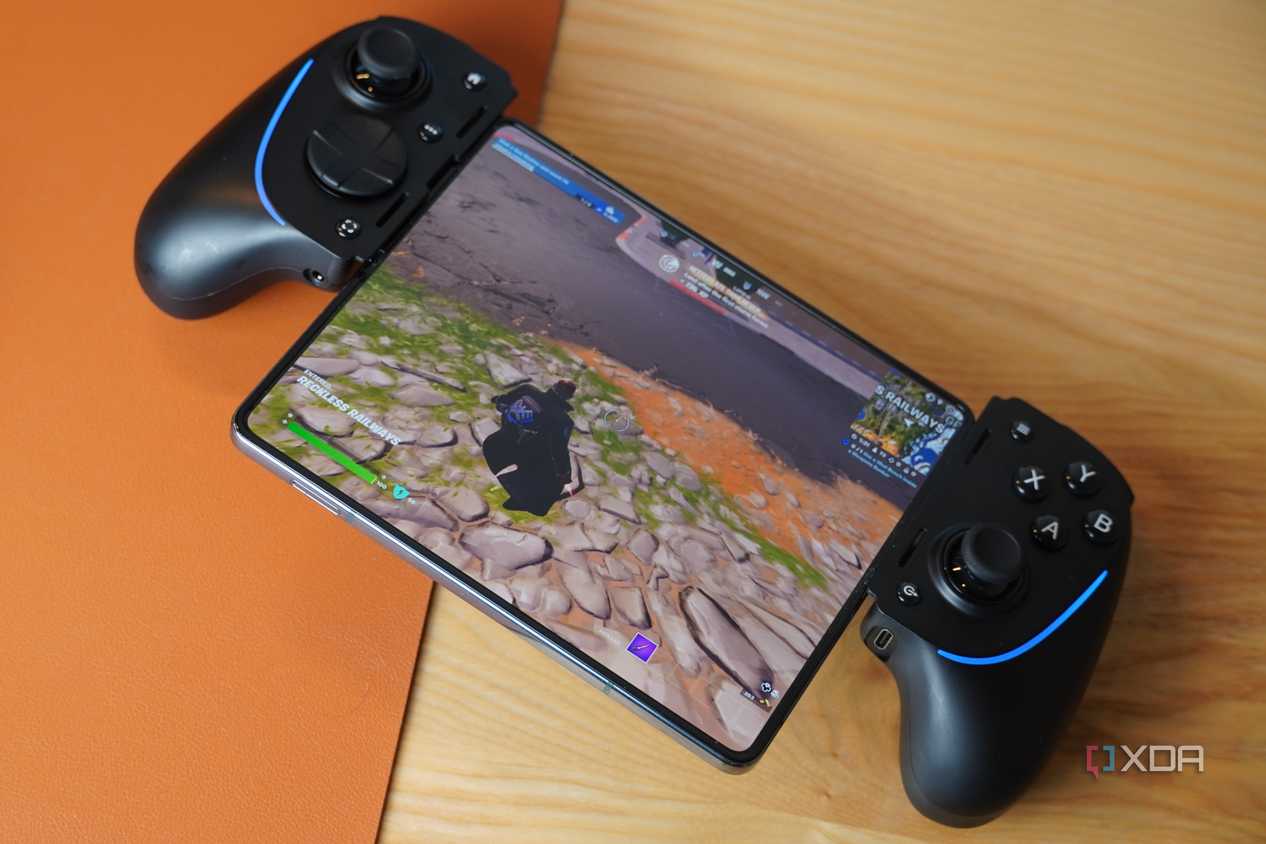 The Razer Kishi Ultra connected to a Galaxy Z Fold 4.