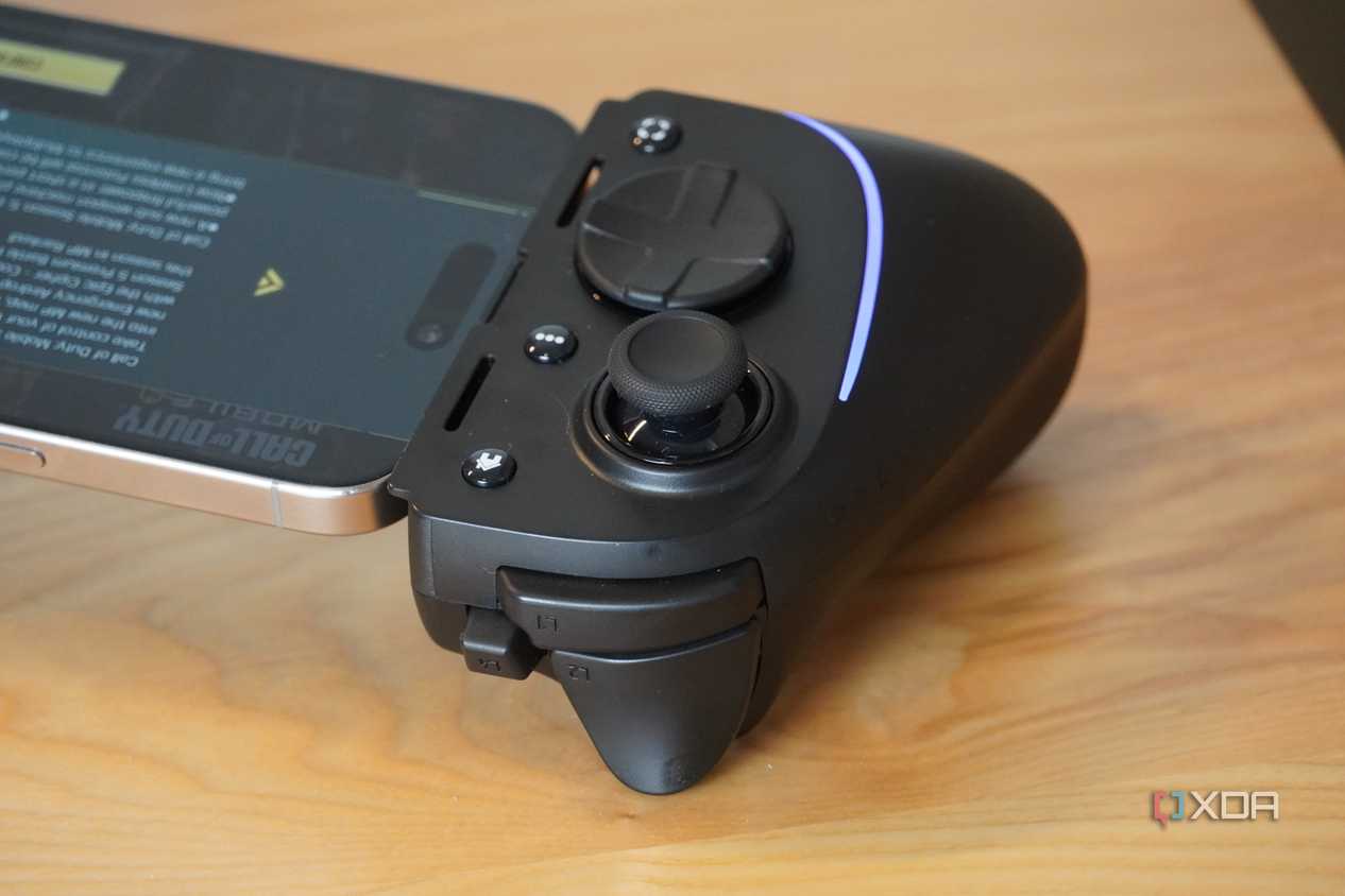 The bumpers of the Razer Kishi Ultra.
