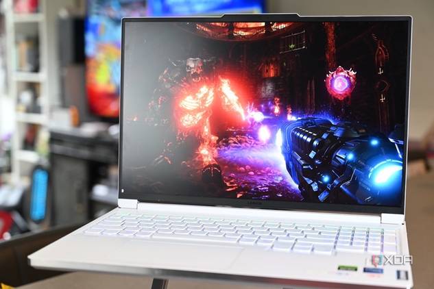 Lenovo Legion 7i 16 9th Gen playing Doom Eternal