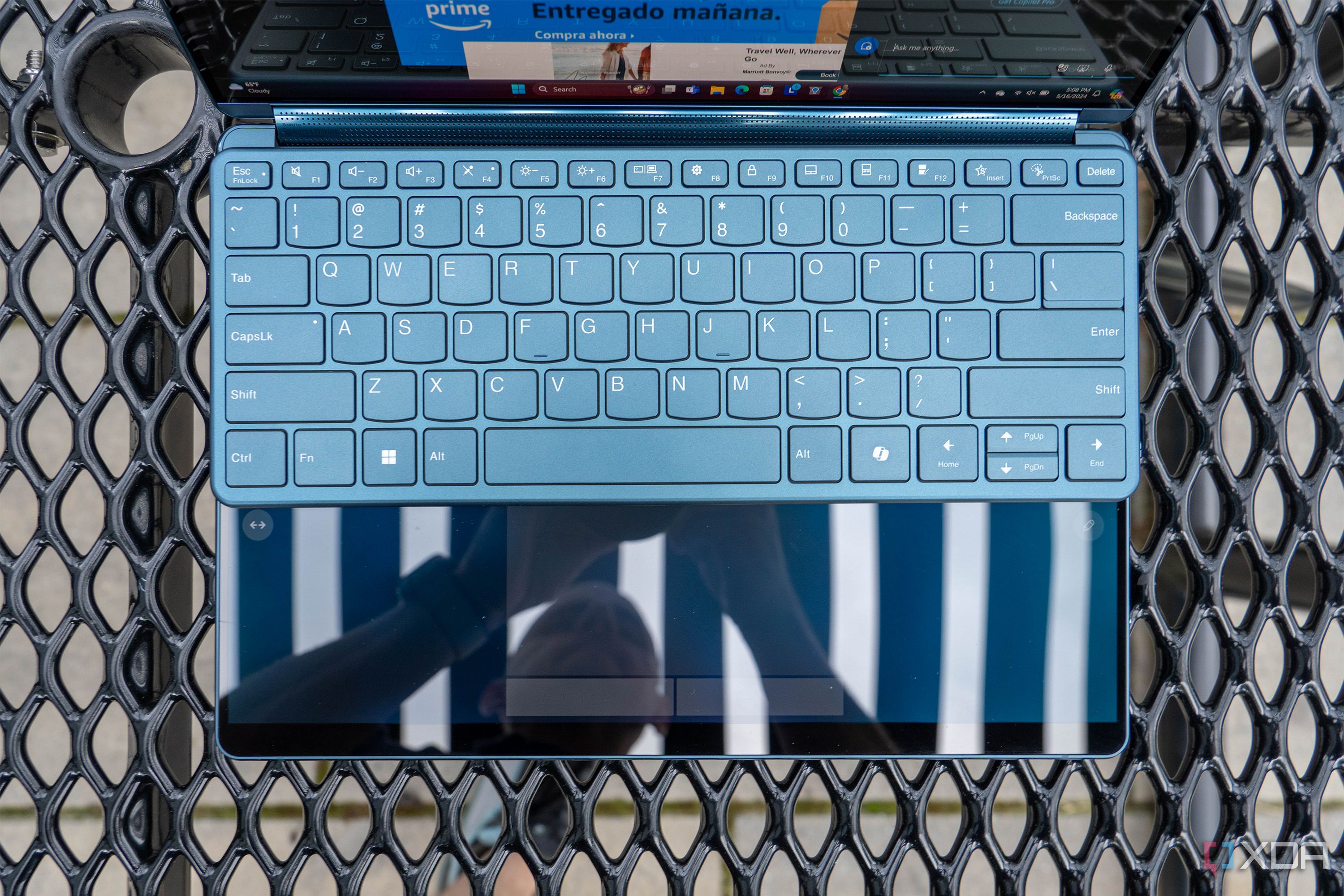 Lenovo Yoga Book 9i 2024-7