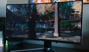 A game being displayed on the MSI MAG 341CQP.