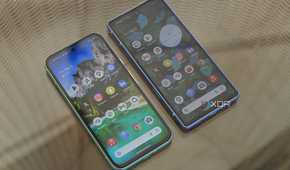 The Pixel 8a and Pixel 7a displays on.