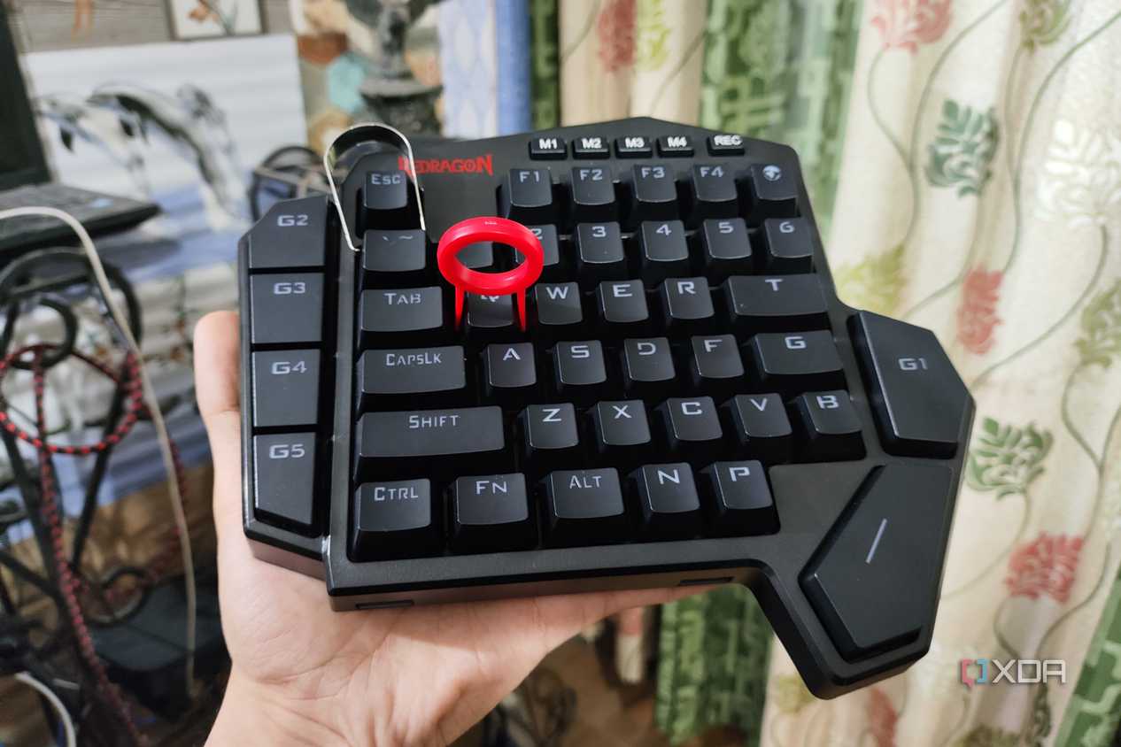 Redragon K585 DITI review: An affordable one-handed keyboard for Esports lovers