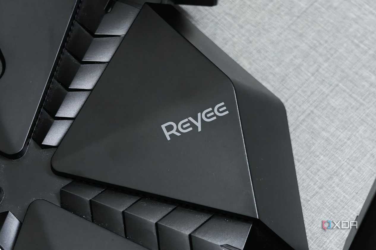 An image showing the Reyee branding on E6 AX6000 gaming router.