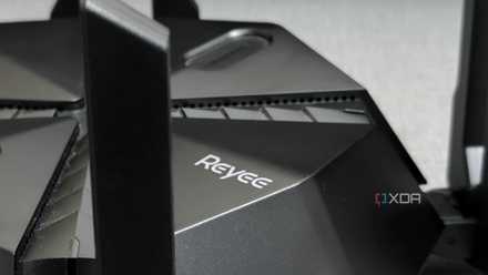 An image showing the Reyee E6 AX6000 gaming router.