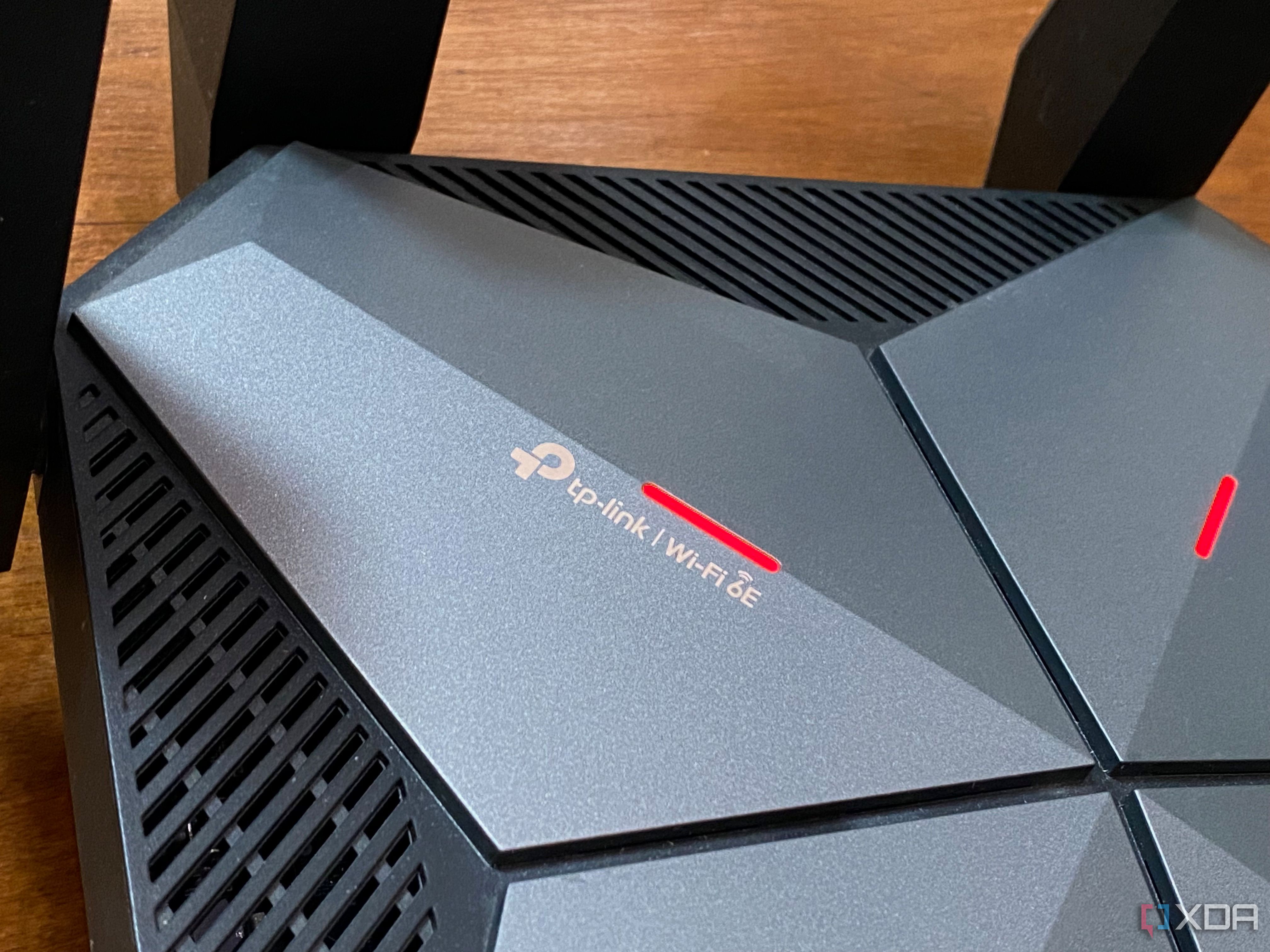 TP-Link Archer AXE300 no connection red lights