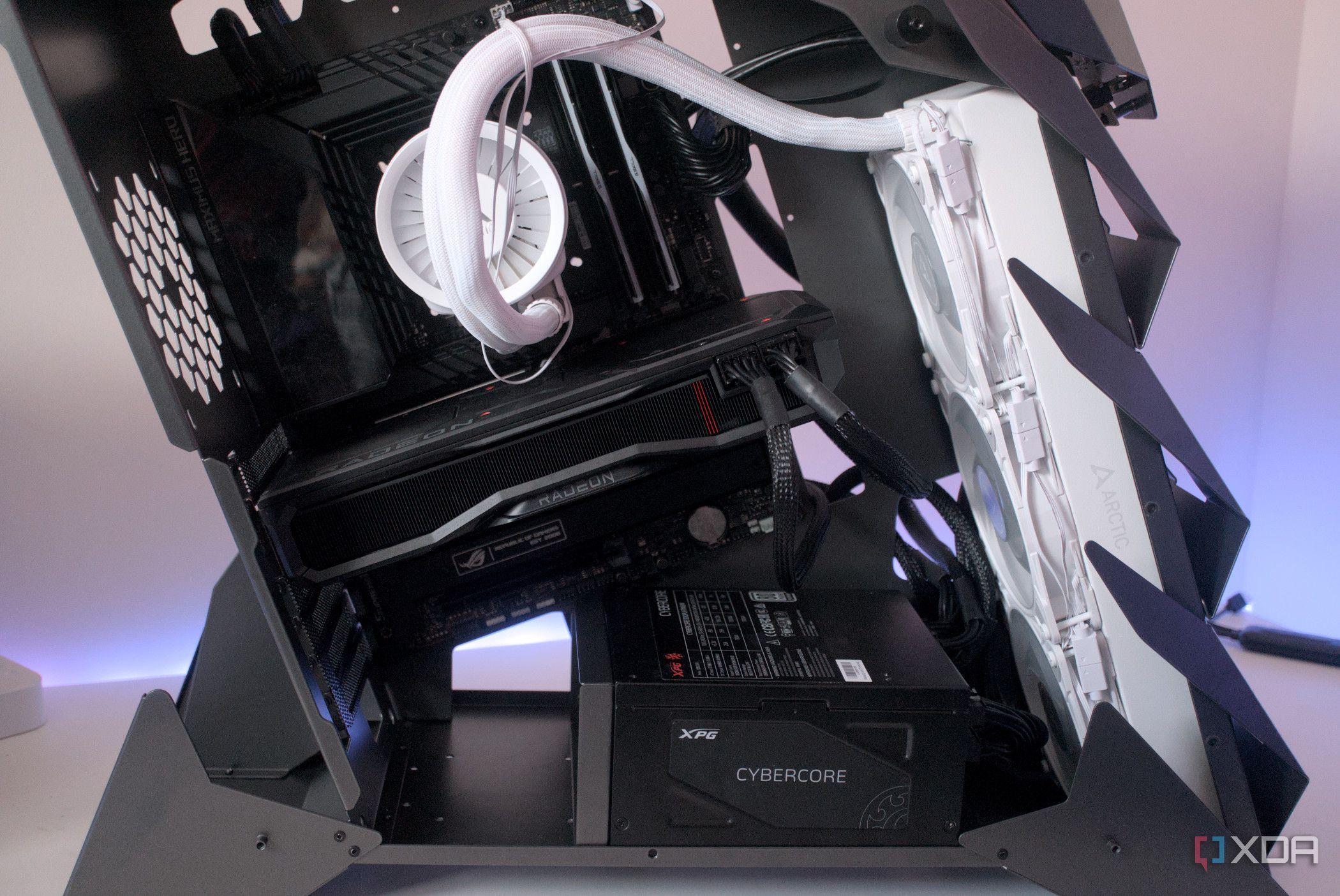 Vetroo K1 Pangolin review: I hated building a PC inside this cool ...