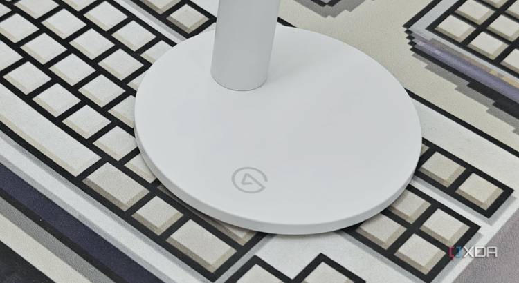 An image showing the base of the Wave Neo microphone with an Elgato logo on it.