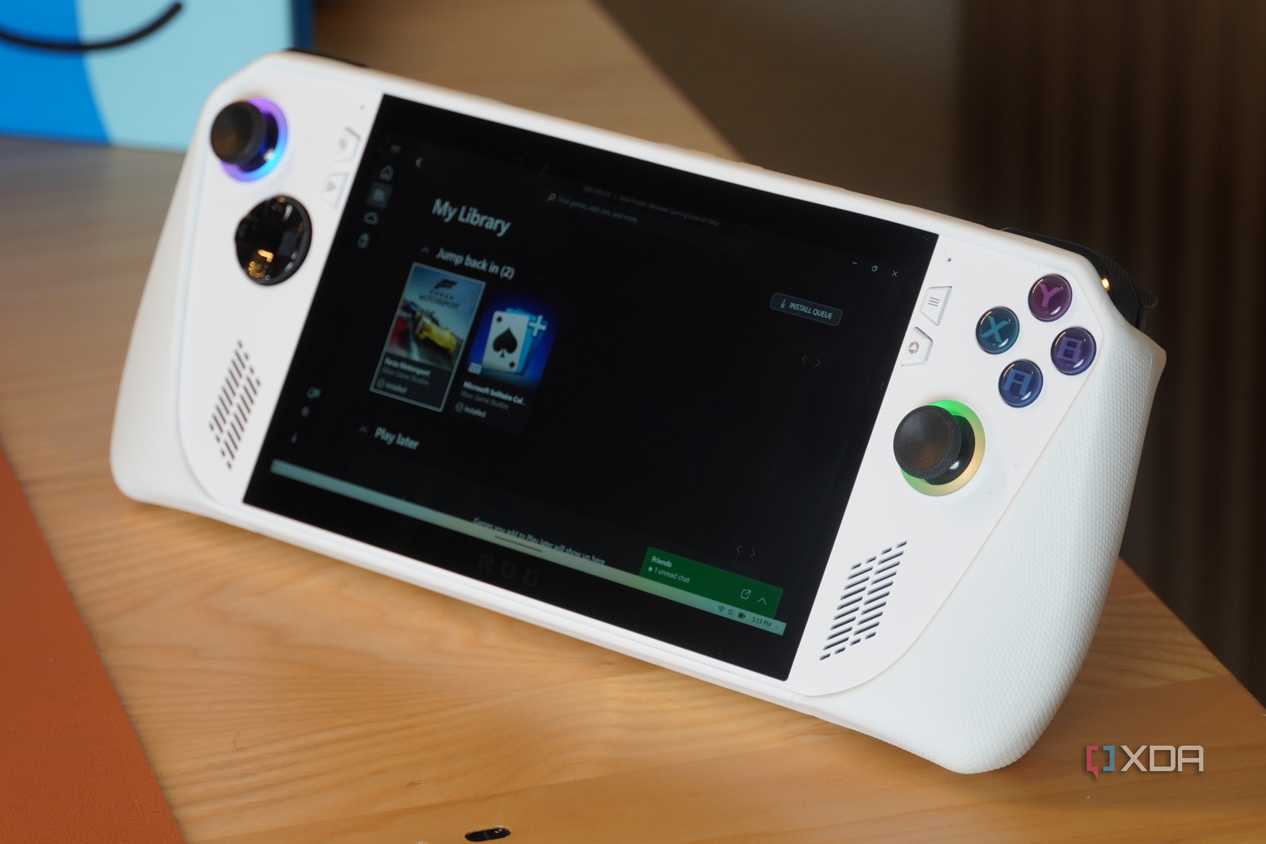 The new Xbox app compact mode update.