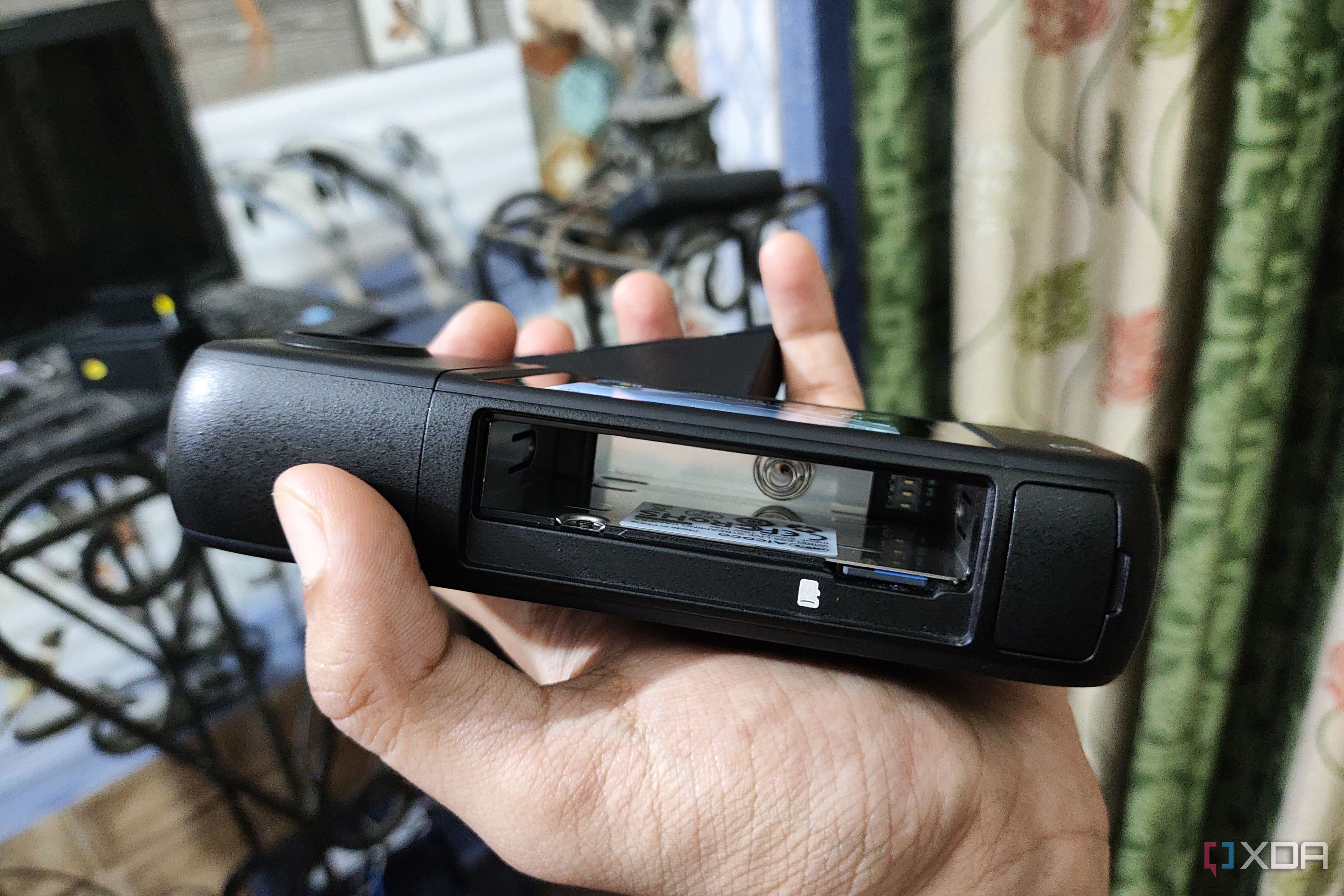 The side view of an Aicoco onAir camera