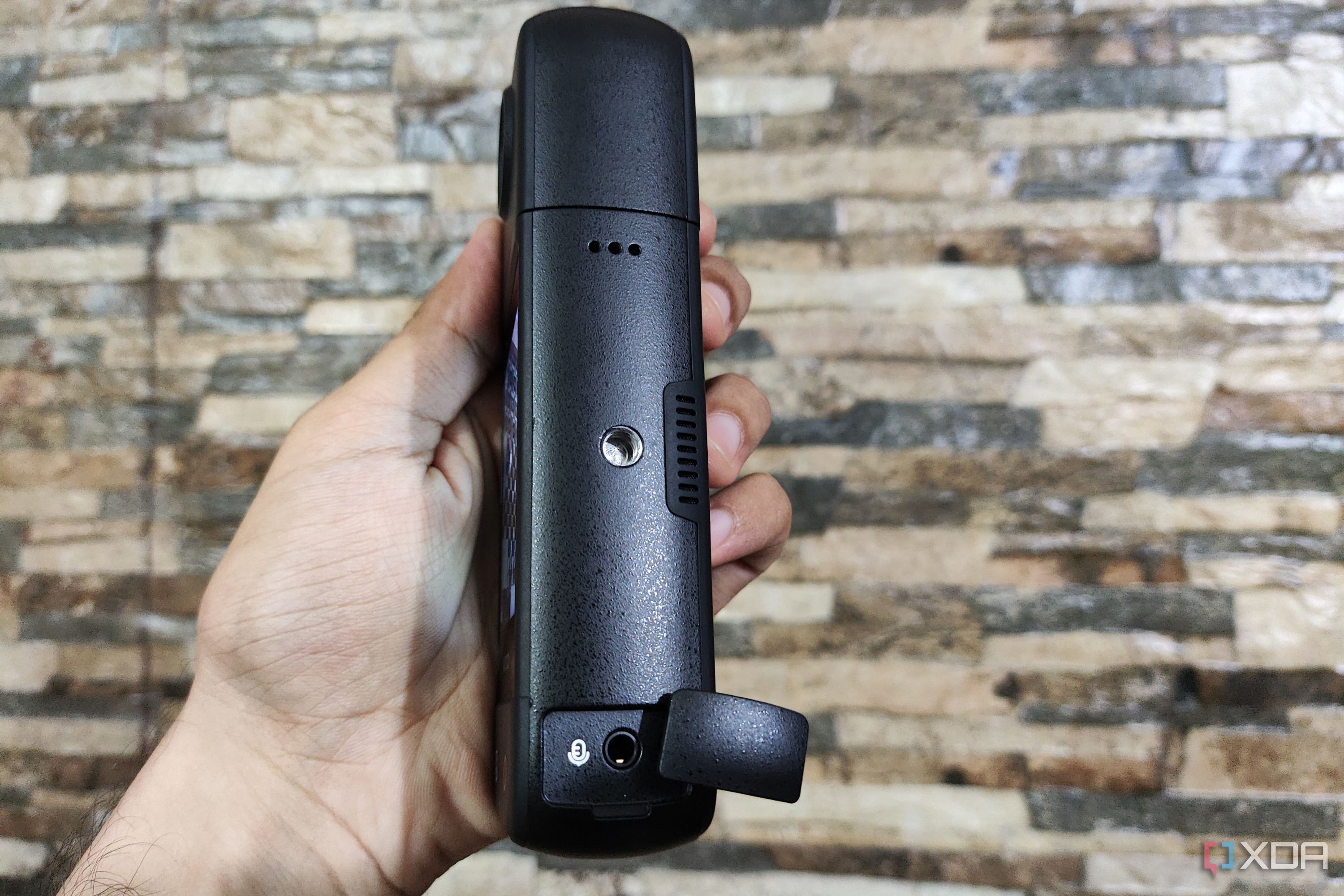 The side view of an Aicoco onAir camera