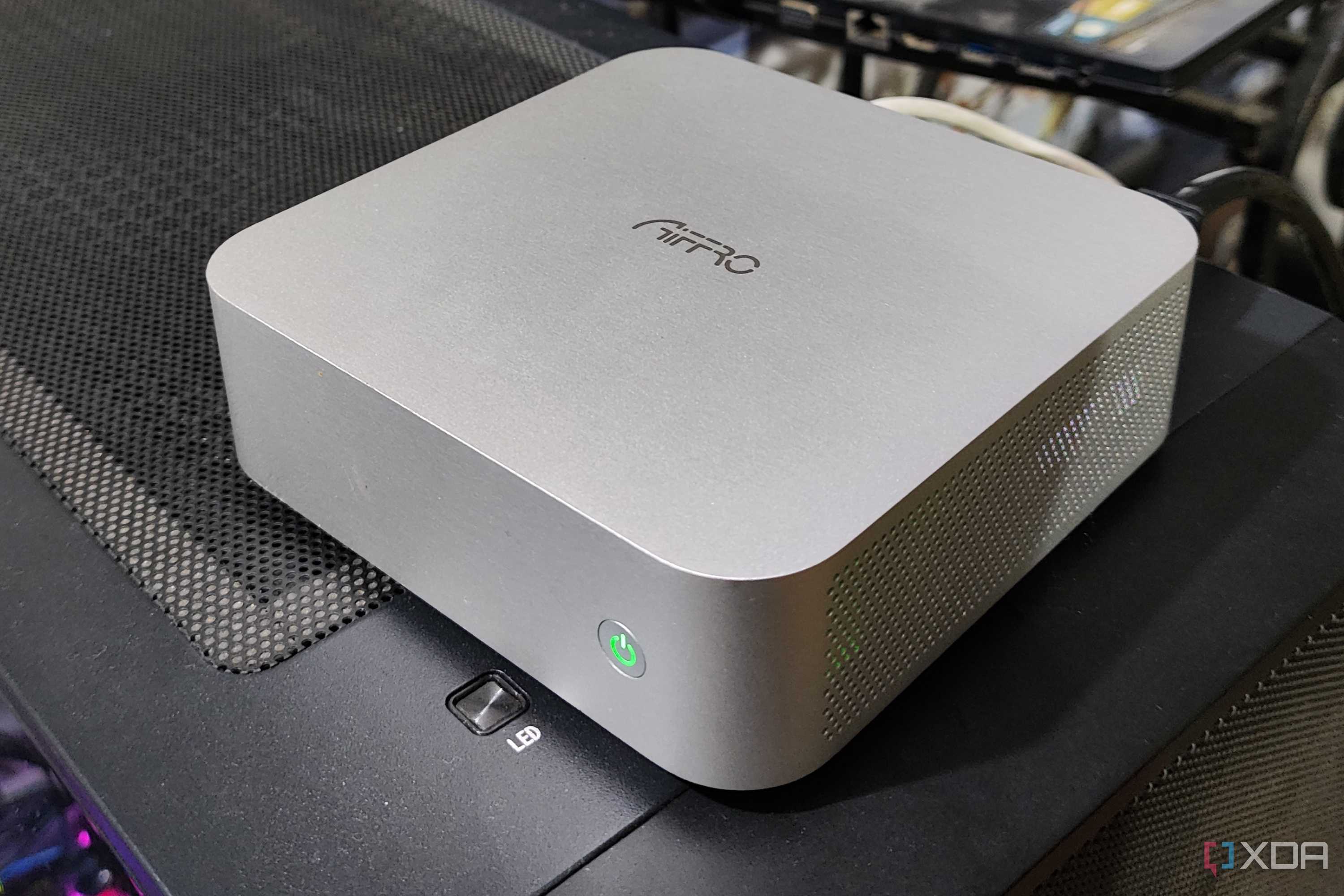 An Aiffro K100 NAS placed on a PC