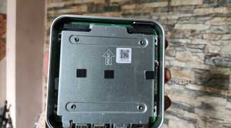 An Aiffro K100 NAS without its bottom plate