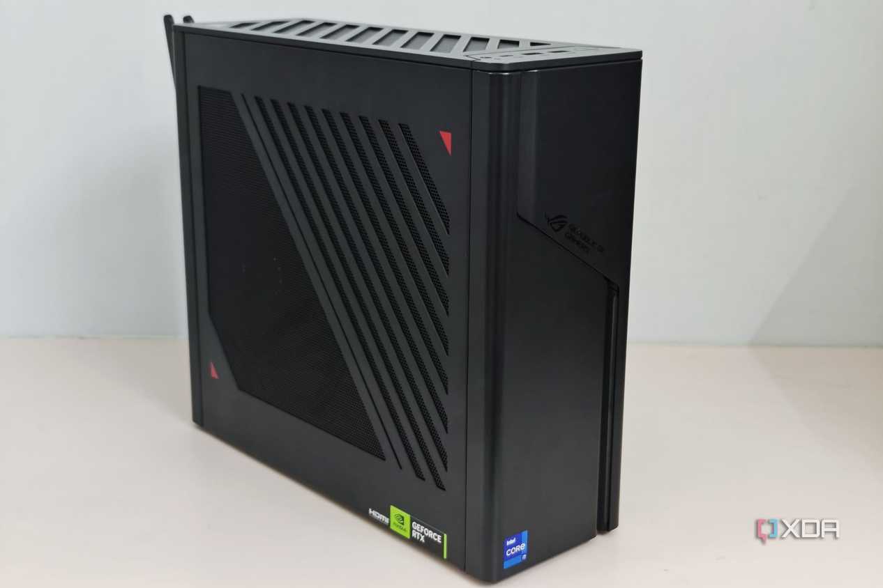 An image showing the front of the ASUS ROG G22CH desktopt PC.