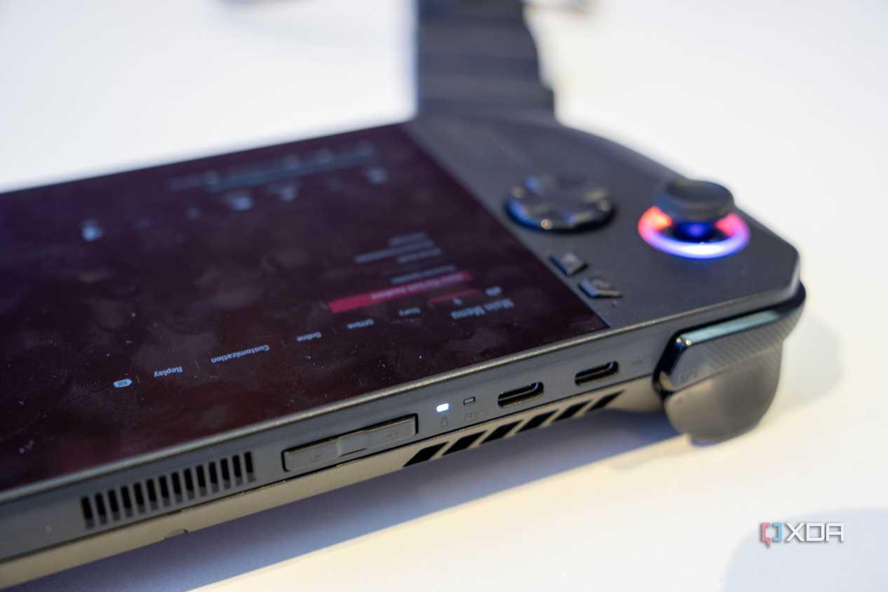 Closeu-up of the USB-C ports on the Asus ROG Ally X