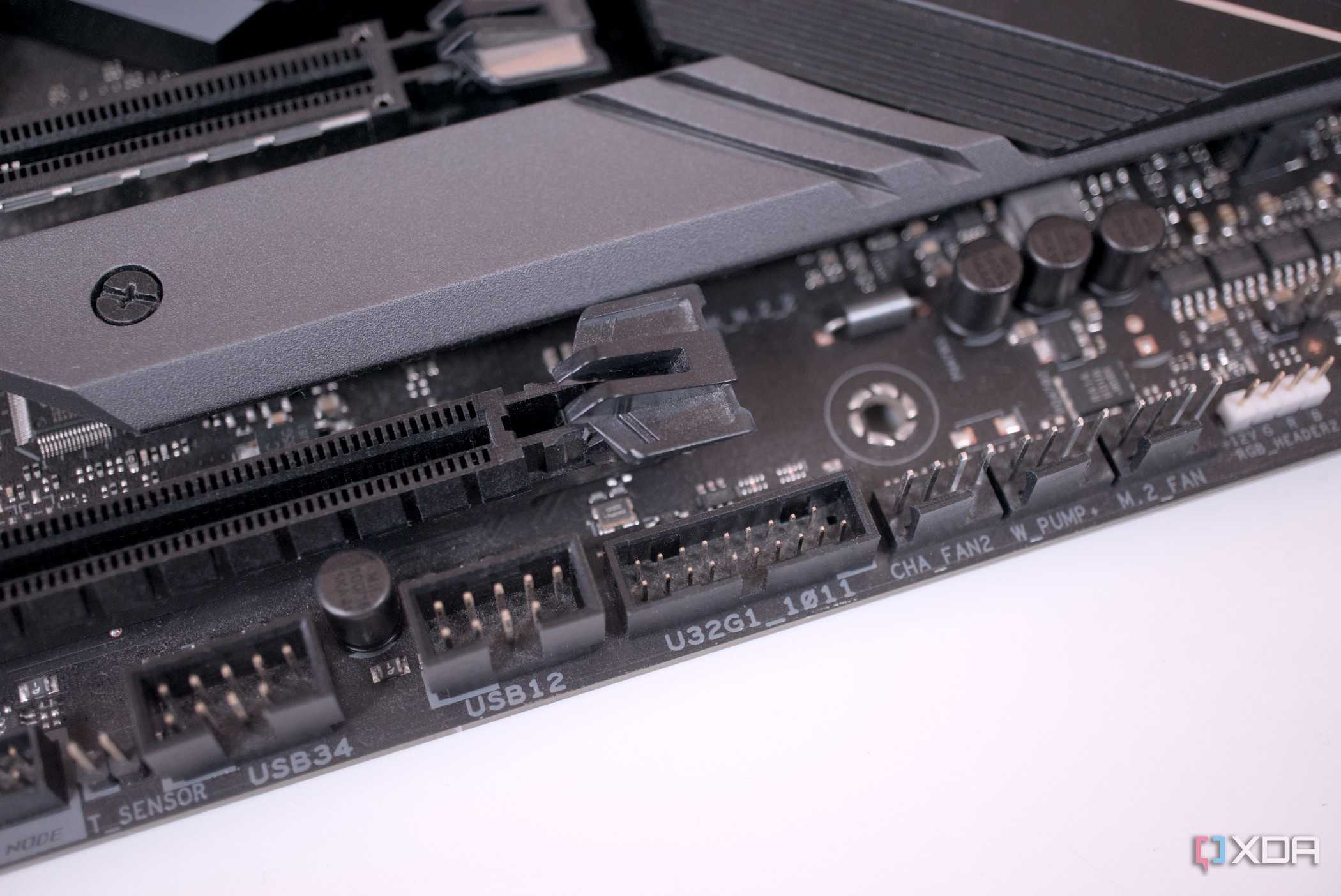 Asus ROG Strix X570-E Gaming USB headers