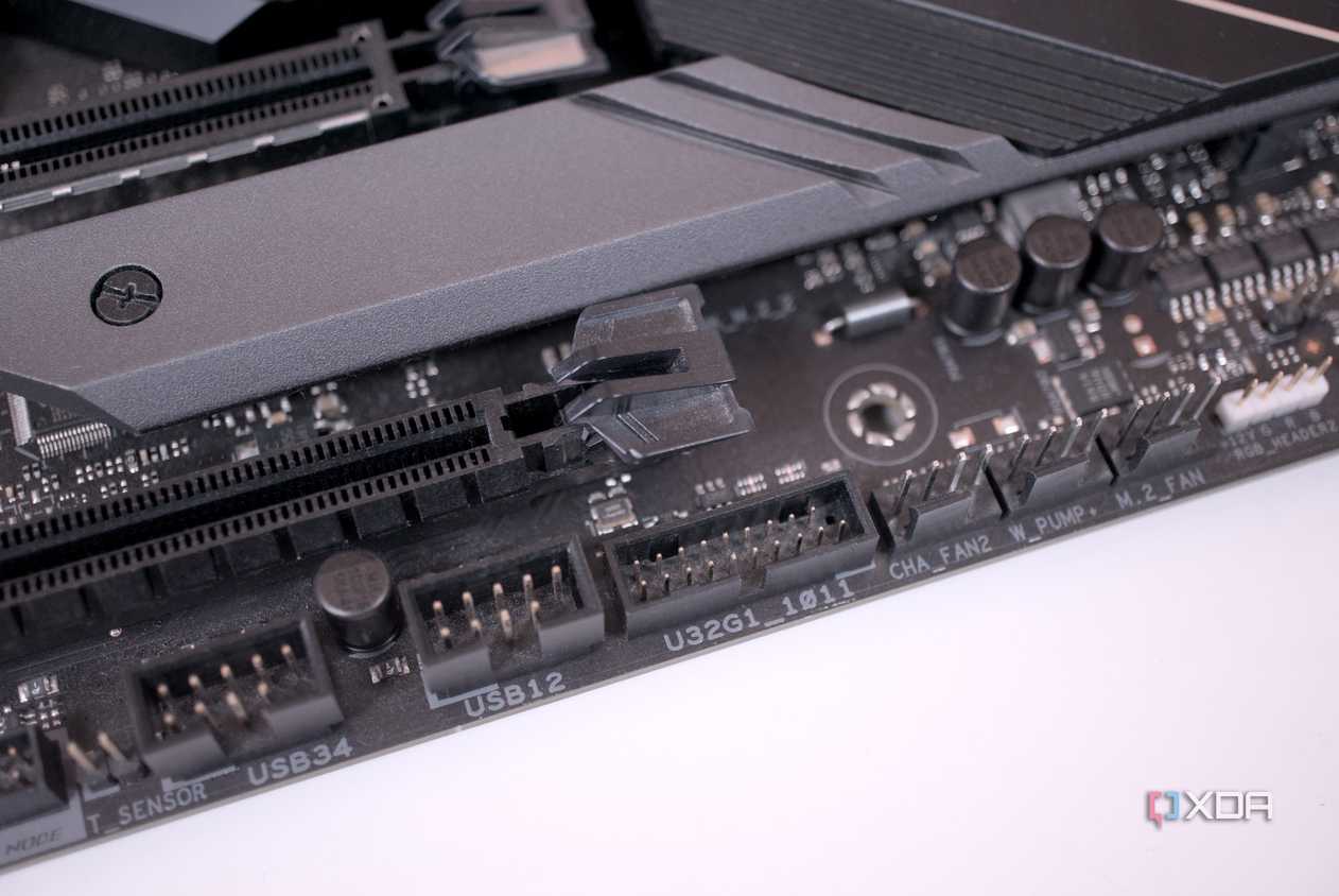 Asus ROG Strix X570-E Gaming USB headers