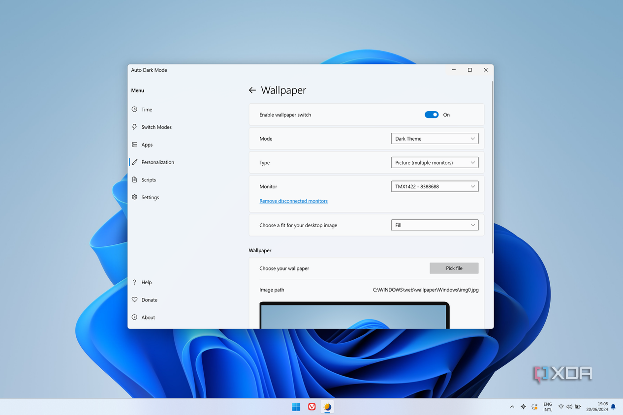Screenshot of wallpaper settings in Auto Dark Mode