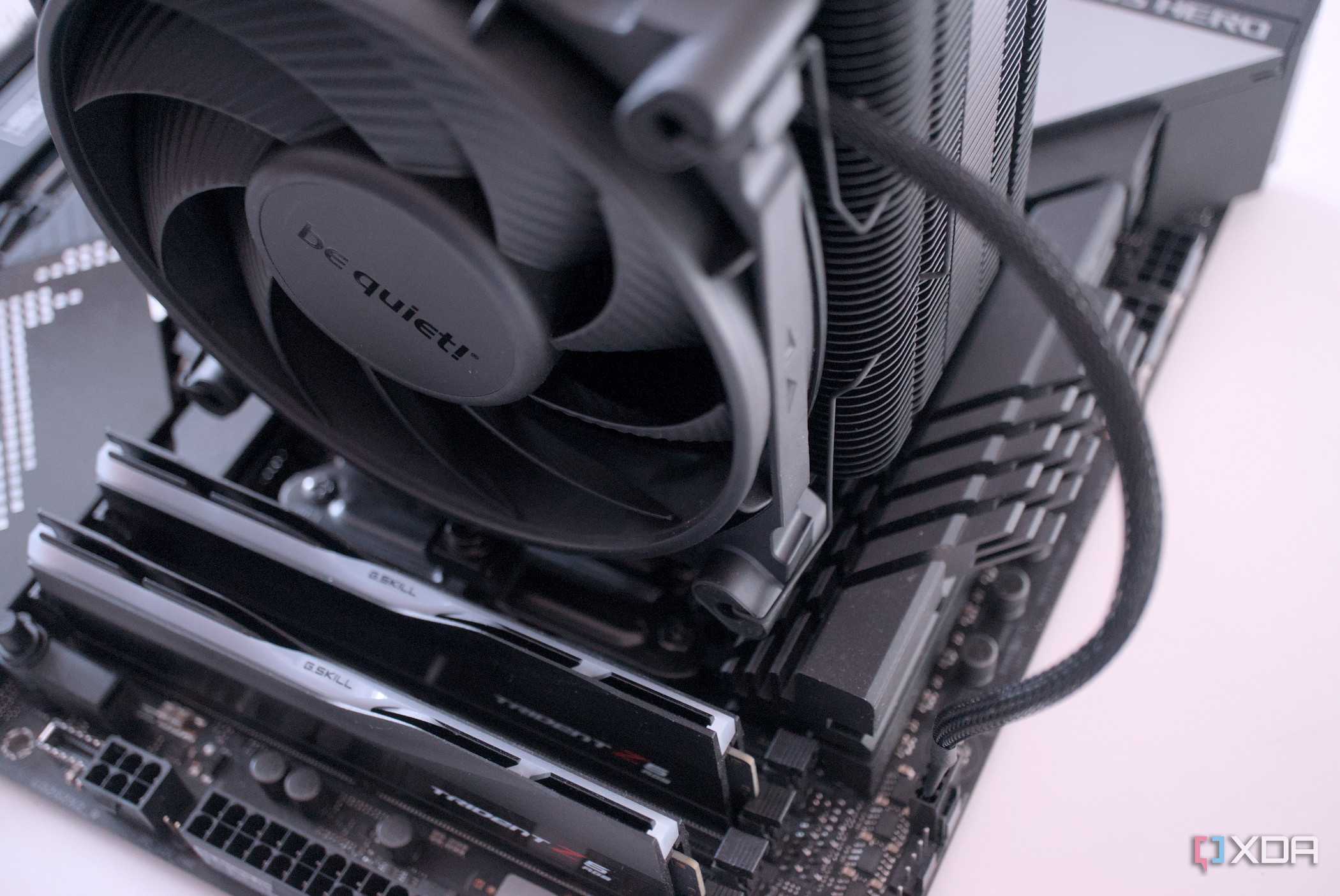 Close-up of the be quiet! Dark Rock 5 cable