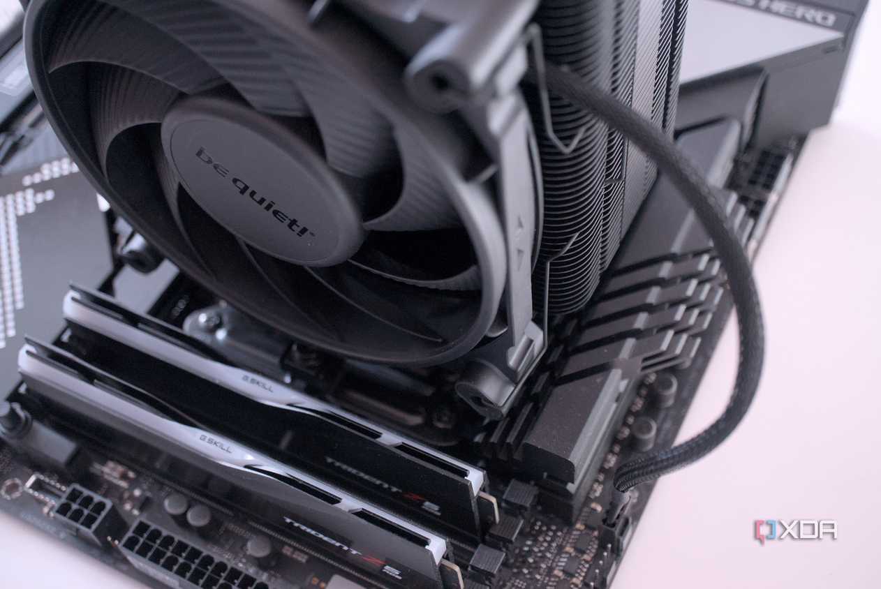 Close-up of the be quiet! Dark Rock 5 cable