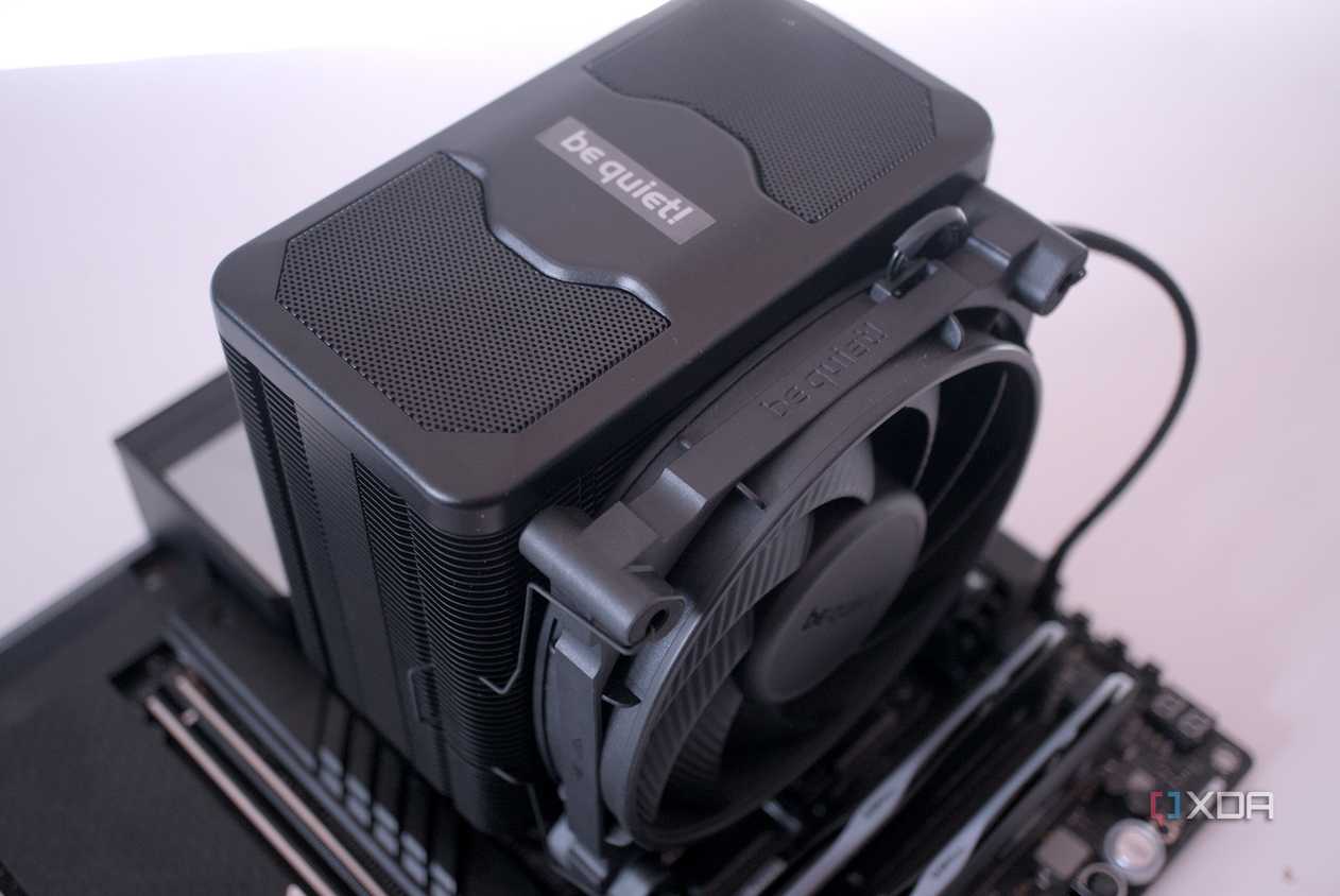 Top view of the be quiet! Dark Rock 5 installed