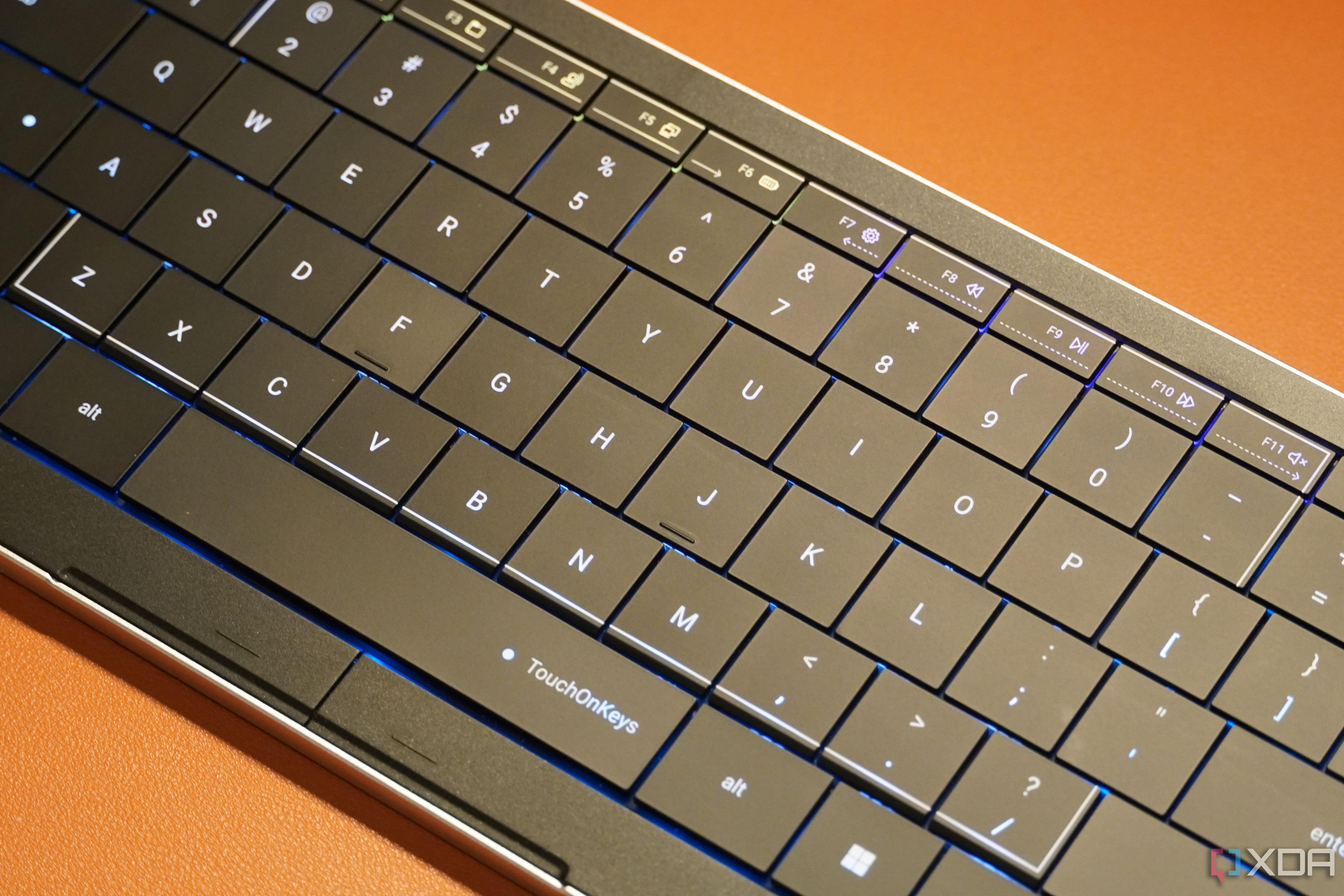 Clevetura CLVX 1 review: This keyboard has a built-in touchpad