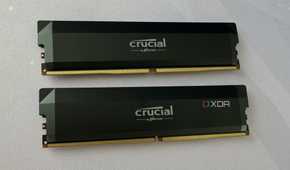 An image of crucial pro overclocking ddr5-6000 ram kit centered on a deskmat.