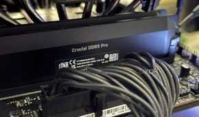 crucial pro overclocking ddr5 installed on a motherboard