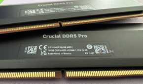 crucial pro overclocking ddr5-6000 ram kit close up of label