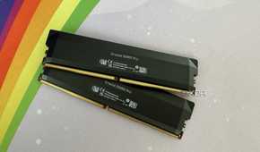 crucial pro overclocking ddr5-6000 ram kit on a deskmat