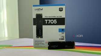 crucial t705 ssd in front of its box