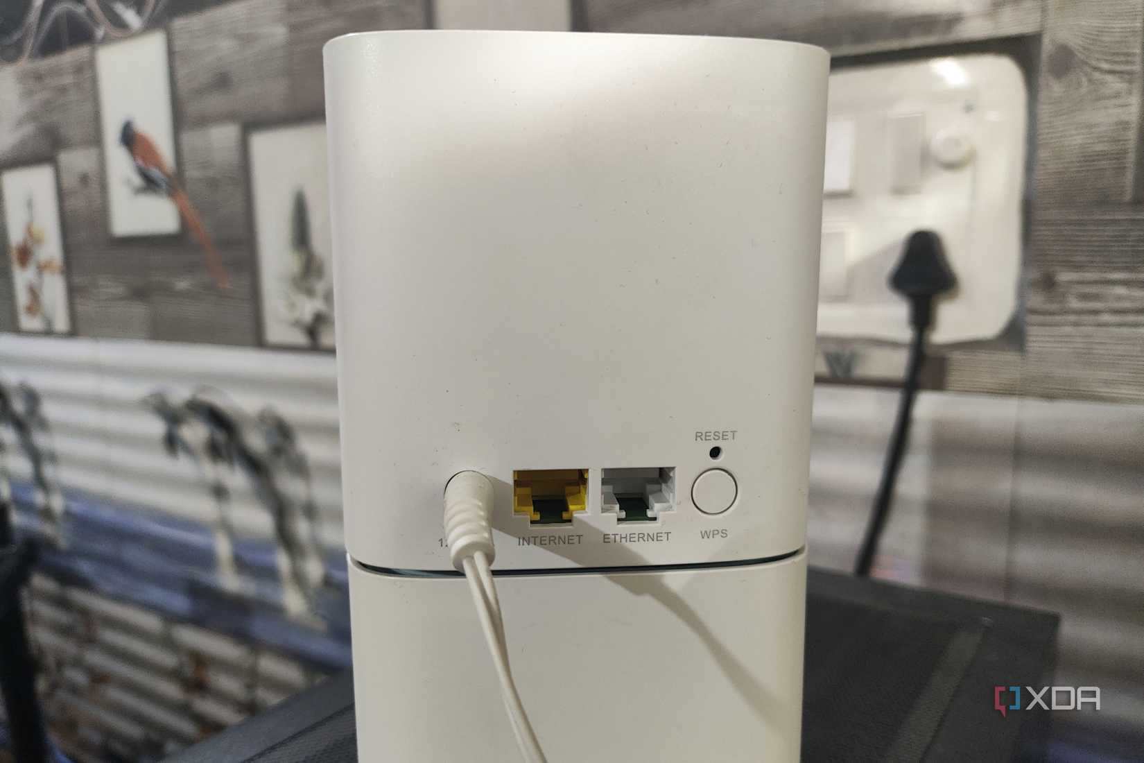 The Ethernet ports of a M15/2 Eagle Pro AI Mesh router