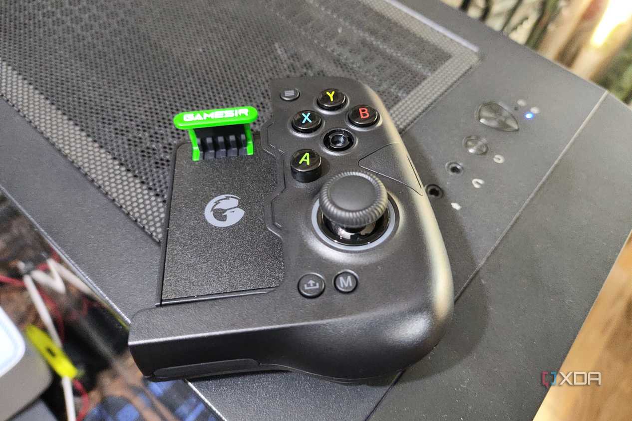 The GameSir X4 Aileron controller with one of the buttons removed