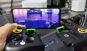 Dead Cells (Android) running on a Poco M6 Pro, with the phone paired to a GameSir X4 Aileron controller